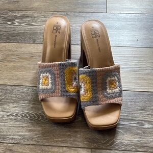 Women's Crochet Slide Sandals - Multicolor